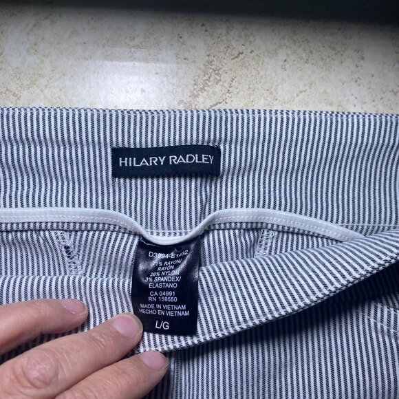 Hilary Radley Womens Striped Shorts L - Casual Comfort Stylish Easy Pull On - Picture 3 of 7